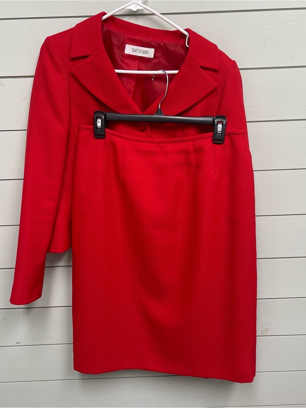 Suit Studio skirt and blazer red set women's size 8-10